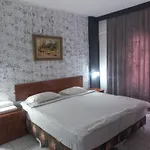 Delphin 3*
