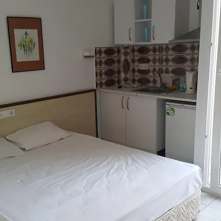 Apart Otel Delphin 3*