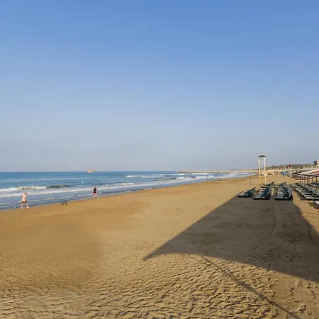 아파트호텔 Delphin 3*