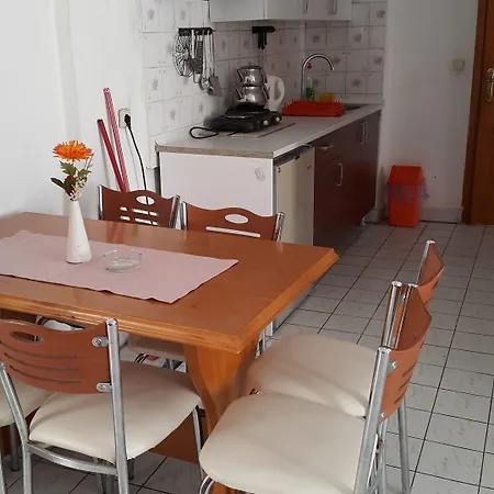 Delphin Apart Otel 3*