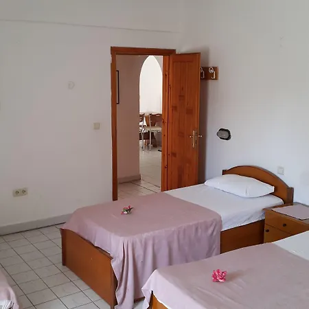 Apart Otel Delphin 3*