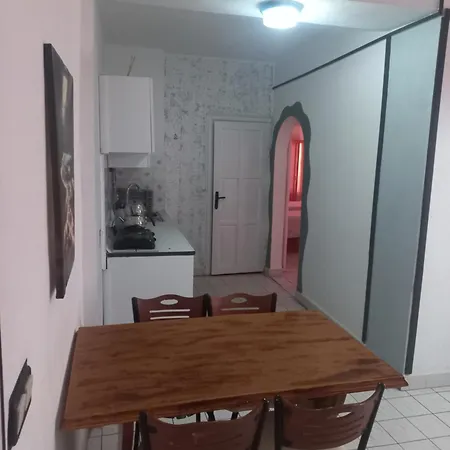 아파트호텔 Delphin 시데