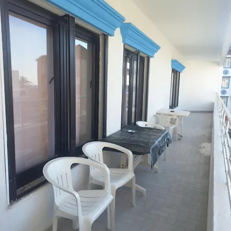 Delphin الفندقية بالخدمة الذاتية 4*