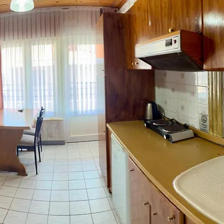 Delphin 3* Side