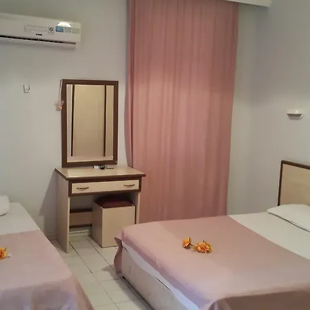 Delphin Aparthotel 2*