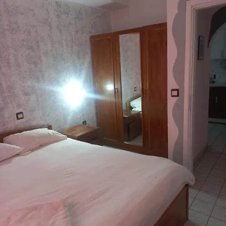 Delphin מלון דירות