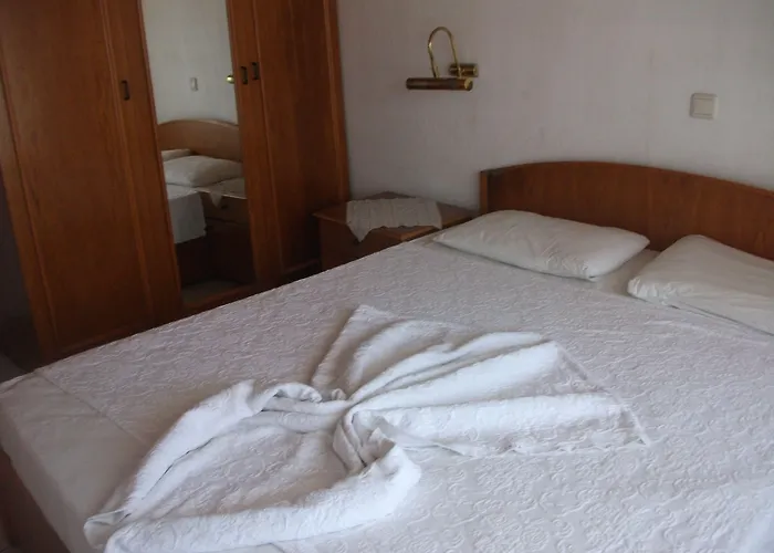 Delphin Aparthotel 3*