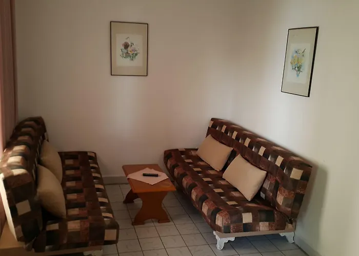 Delphin Aparthotel 3*